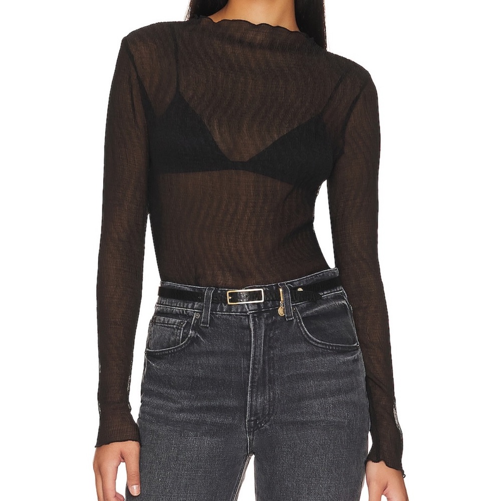 *NWOT* SNDYS x Revolve Marseilles Top